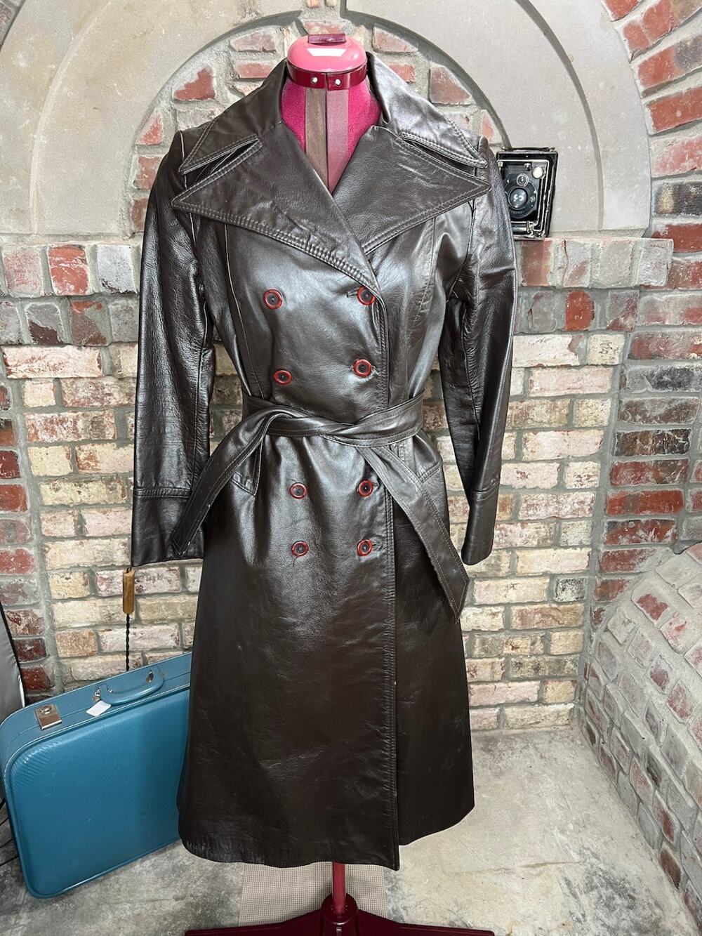 leather trench coat brown double breasted Vintage 1970s sz 7